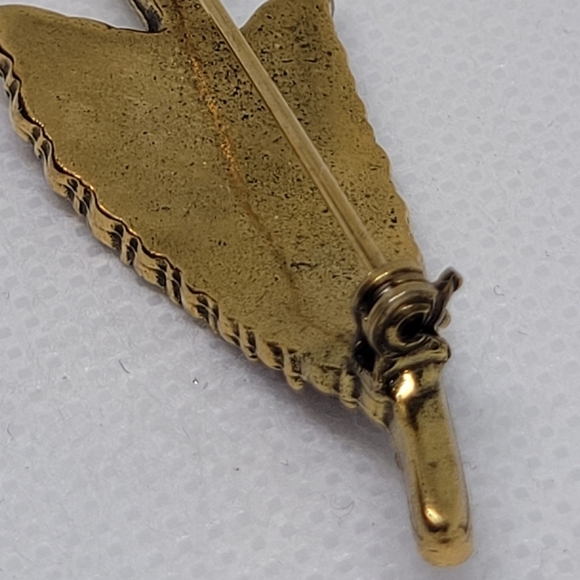 STUNNING Vintage Purple Rhinestone Turquoise Stone Gold Tone Leaf Brooch - Picture 10 of 15